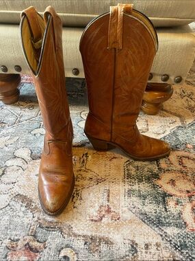 Classic Tan Leather Cowboy Boots